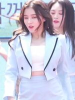 Momoland - Nancy little cleavage