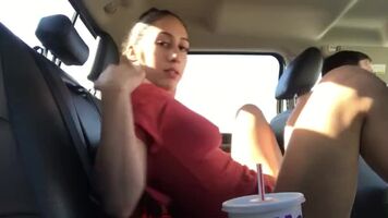 pretty girlfriend gets her pussy fingered in the car