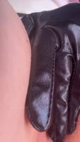 masturbating in these gloves made me drip so fucking hard😵‍💫