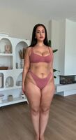 I wonder how many of you would actually fuck a thick Arab girl