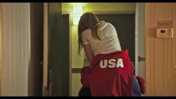 Melissa Rauch - The Bronze