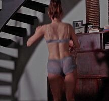Seeing Marisa Tomei show off her tight sexy body like this never fails to make my cock throb so hard