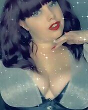 New To Kink? Don’t Be Shy... Mommy Will Guide You With My Experience And Knowledge... EXPERIENCED? I Will Push Your Limits And Make You Beg For More.