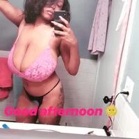 Rachel’s pendulous mams