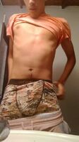 Hello again. Showing a bulge and handsfree for everyone 😜