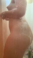 Just uploaded a new 5 minute shower session video with a surprise ending! Ask me how to get it! I also do  Ask me, I probably do it ;)