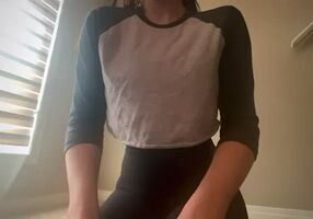 I love tricking people into thinking my boobs are small when they’re actually quite large. Did I trick you? [OC]