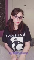 Before you mention it: Yes, I've been told I look like Aubrey Plaza, now let's go back to my tits 💕🌺