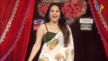 Anasuya Bharadwaj- the sexy MILF of Telugu TV 🔥🔥