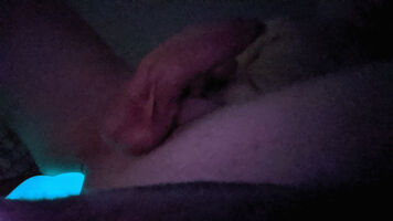 Bit of an oldie with my glow-in-the-dark Tucker in use! Camera wasn't great for shots in the dark, but I think the point still comes across!