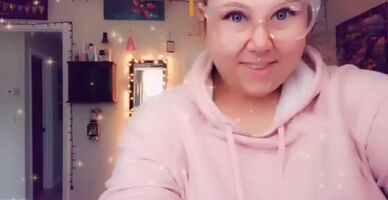 Getting better at titty drops! 🎀👑💎 who's gonna spoil this BBW princess today? 😈