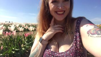 Let’s get naughty on ! I’m offering vanilla, , and sessions as well as honest and sph s 😈 Also don't forget to add me on Snapchat at xLaineyLovex 💗 My Premium story features daily exclusive NSFW content! Premade list in the comments
