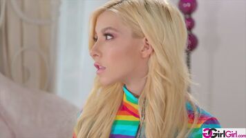 Crazy squirting with Cadence Lux
