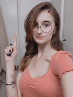 Goooodmorning boyos... I was feeling pretty kinky when I woke up and wanted to show off a lil for ya