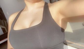 Hope you enjoy my titty drop 😏