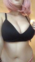 Your cotton candy day dream is here to spend a steamy Monday morning with you 😋 Available now for , accepting new , as well! A full list of what I offer below! My kik: Brie12083