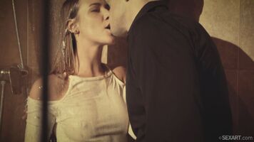 Making off in the shower - Alexis Crystal + Alberto Blanco