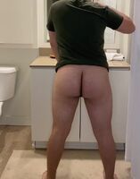 POV: Walk in on your roommate in the morning as he brushes his teeth 🍑