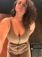 I send you this from the bar bathroom - wyd? (F)