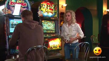 Hard to lose at the casino when Lidia's won [60fps]