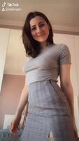 Young Spanish Chick stripping down on TikTok