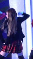 BLACKPINK - Jennie's Short Skirt Shocks Fans but Delights KFappers