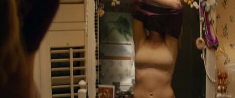 Jennette McCumdump McCurdy is a tiny breedable package