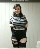 My first titty drop gif here 💕 I've been trying to post a good one but they all come out pixelated :/