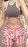 Tiny girl, NOT tiny up top