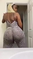 Dat booty hypnotizes