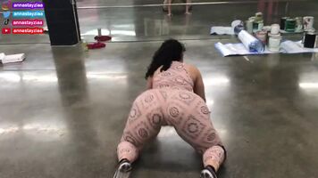 Annastayziaa