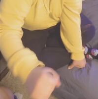 Just a quick tease for my bf, I prefer stroking bigger ones 🥰