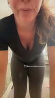 Little waist and some round things in your face