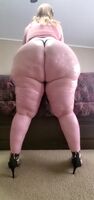Biggest BBW Jucy ass Baby Oiled and Ready for fun
